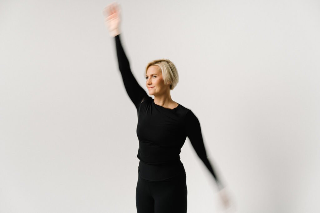 Pilates metodo pagrindai. Nuo teorijos iki praktinio taikymo